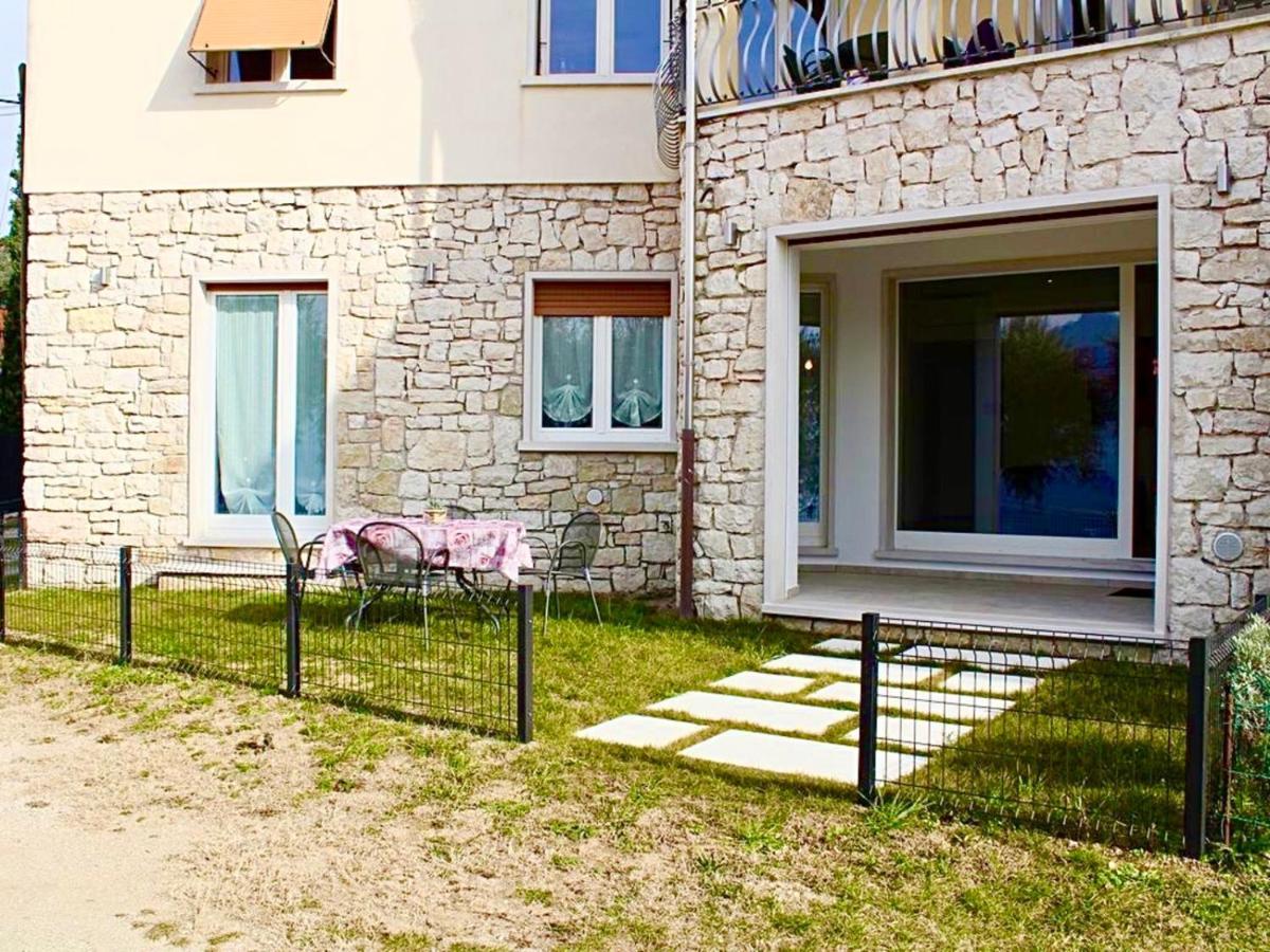 Cosy Torri Apartments Torri del Benaco Kültér fotó