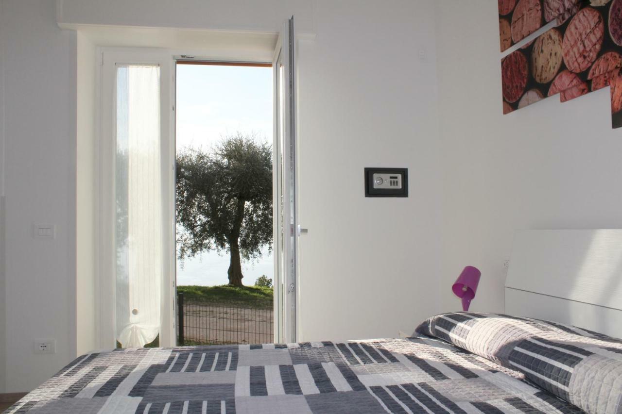 Cosy Torri Apartments Torri del Benaco Kültér fotó