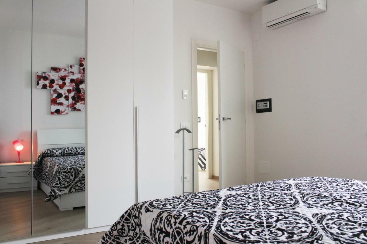 Cosy Torri Apartments Torri del Benaco Kültér fotó